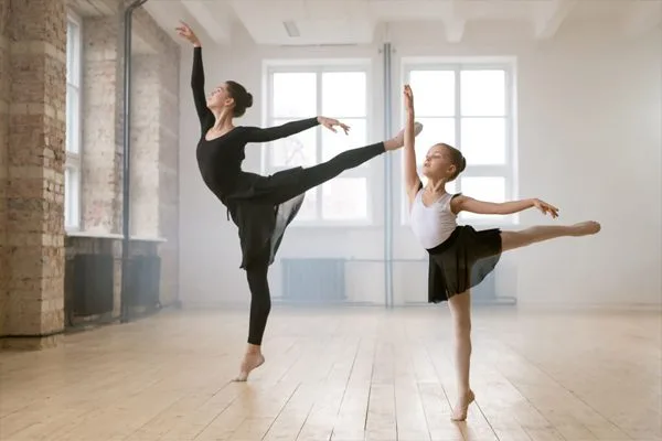 kinder ballet class